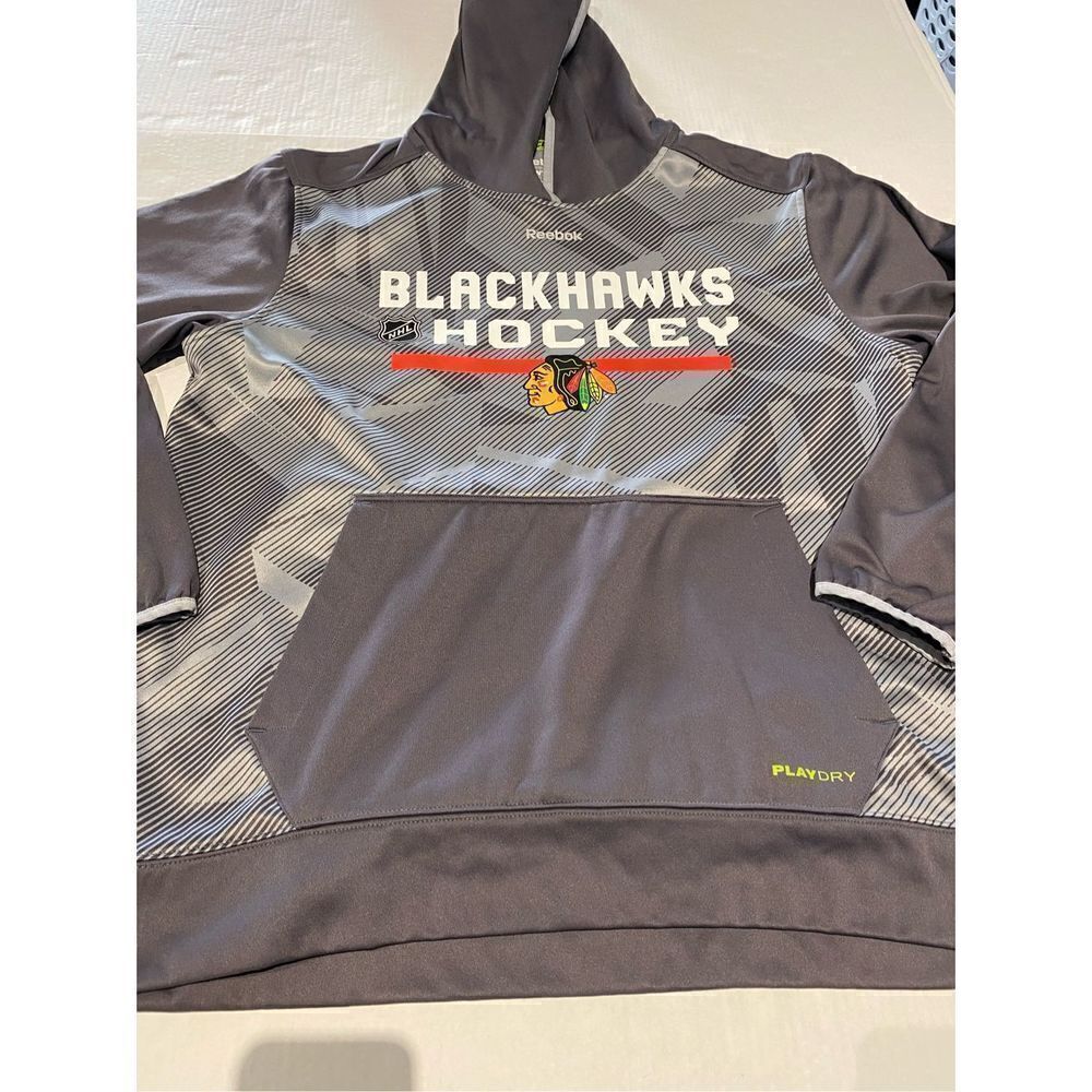Reebok Blackhawk hockey hoodie size large